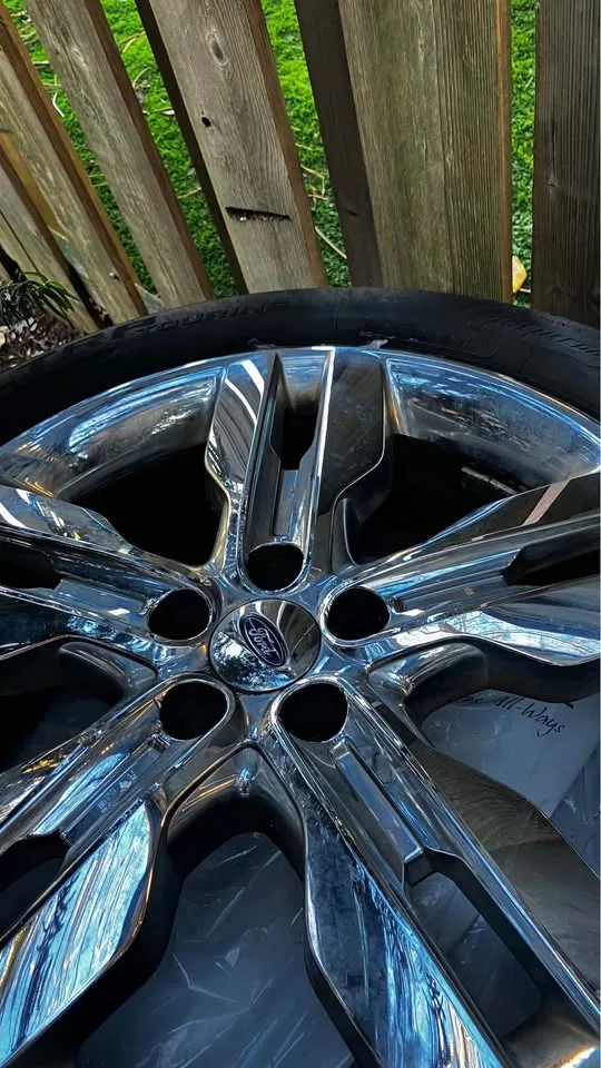 Tires & Rims - 245/50R20 image indicator(5)