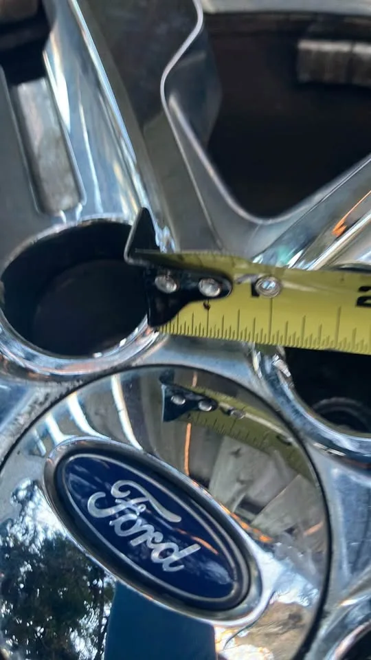 Tires & Rims - 245/50R20 image indicator(6)