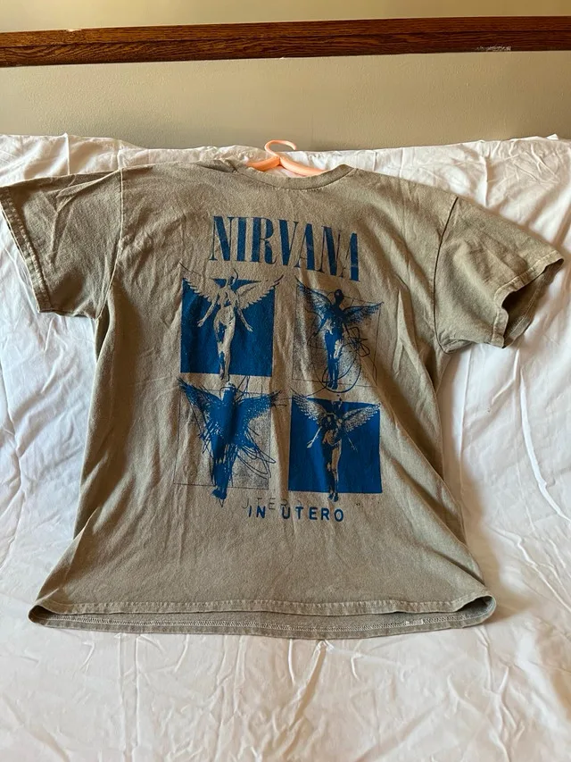 Bundle of 4 Graphic T-Shirts thumbnail