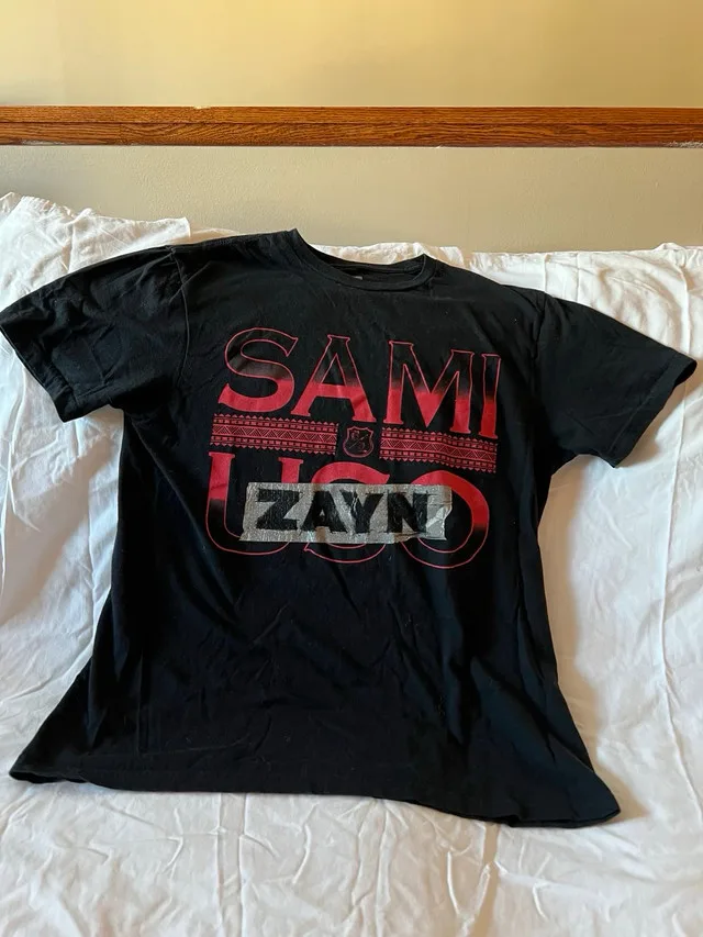 Bundle of 4 Graphic T-Shirts image indicator(2)