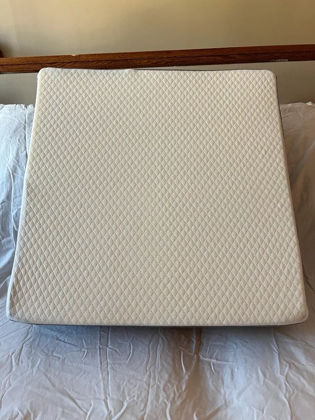 Bed Wedge Pillow thumbnail