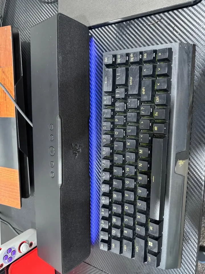 Razer Basilisk Blackwidow Firefly Leviathan Set image indicator(9)