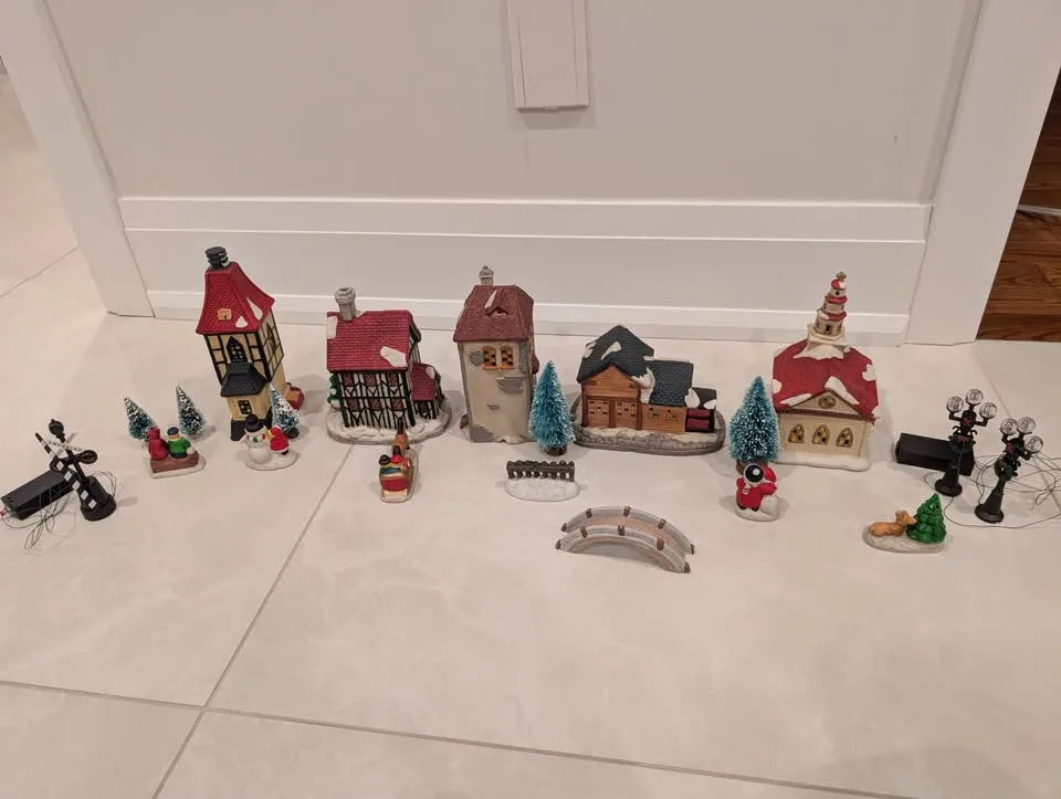 Department 56 Christmas Village Set image indicator(3)