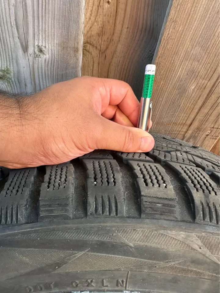 Set of OEM 19” Infiniti QX50 Rims On Toyo Winter Tires image indicator(7)