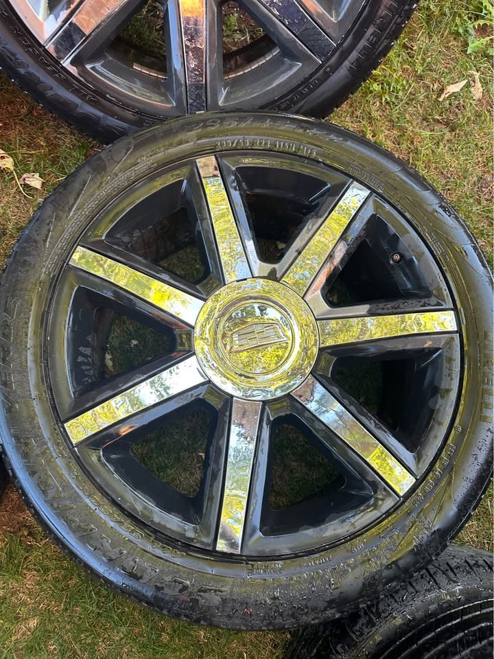 Set of OEM 22” Cadillac Escalade Rims On All Season Tires - photo 2