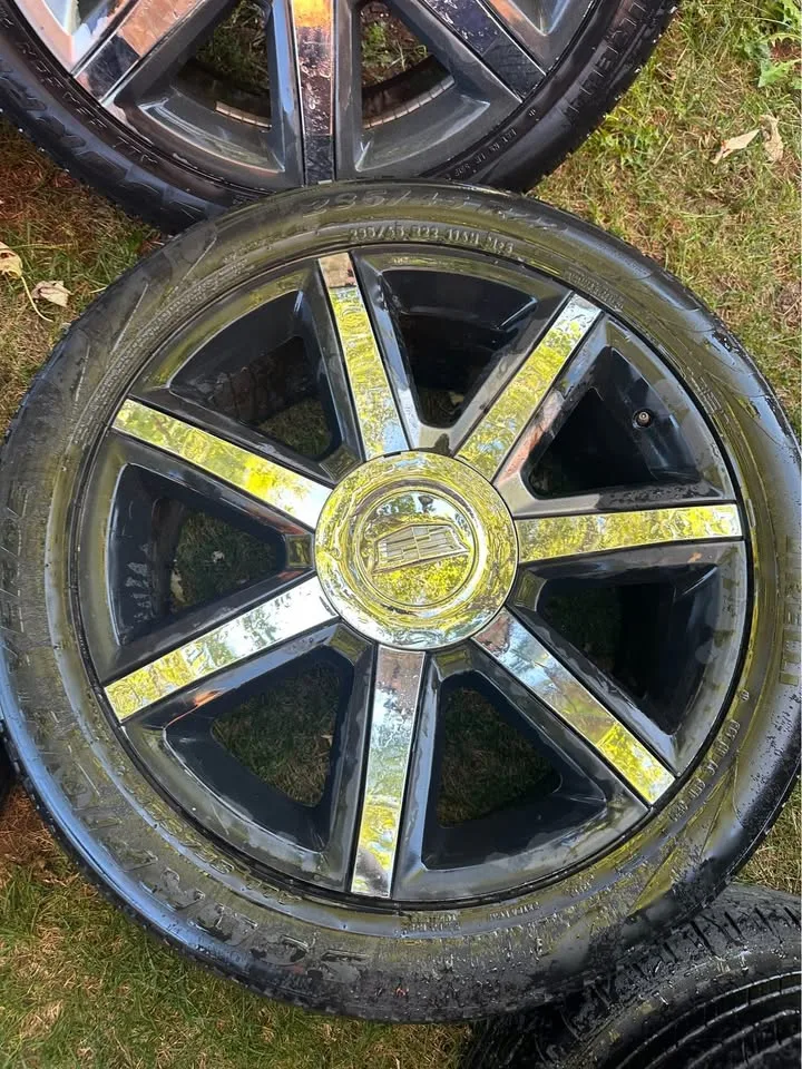 Set of OEM 22” Cadillac Escalade Rims On All Season Tires image indicator(2)