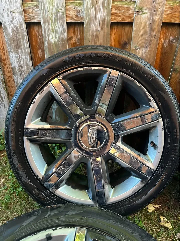 Set of OEM 22” Cadillac Escalade Rims On All Season Tires image indicator(3)