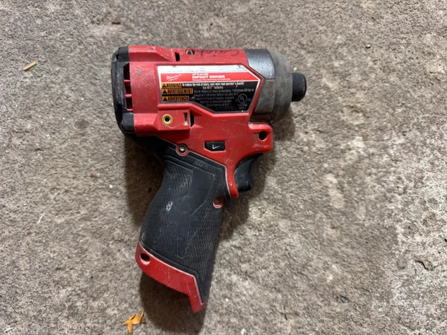 Milwaukee Impact Drill 3453-20 image indicator(2)