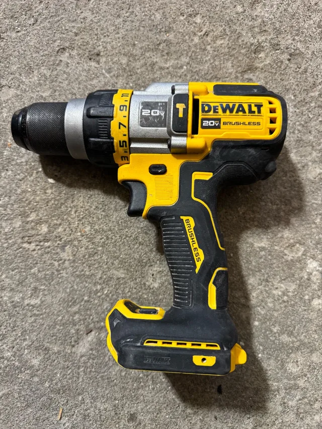 Dewalt Hammer Drill DCD999B thumbnail