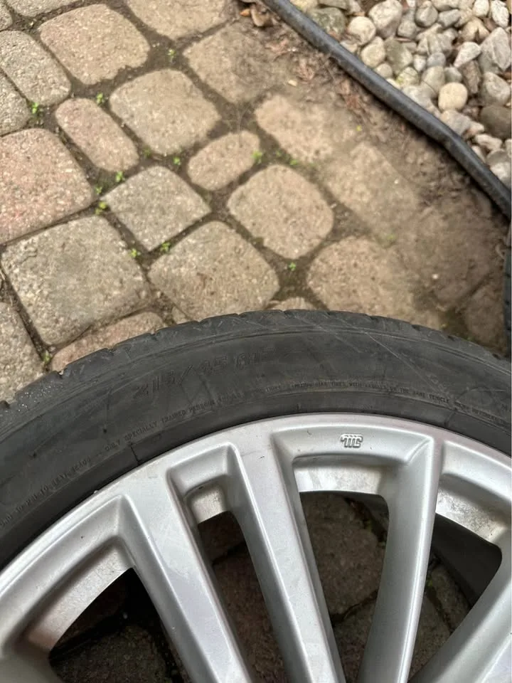 Set of OEM 17” Subaru Impreza Rims on Michelin All Season Tires image indicator(3)
