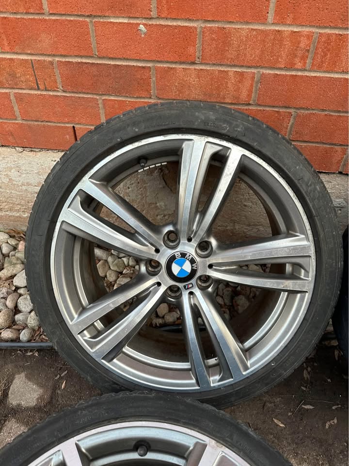 Set of OEM 19” Staggered BMW 3 & 4 Series Rims - photo 2