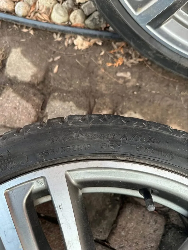 Set of OEM 19” Staggered BMW 3 & 4 Series Rims image indicator(6)