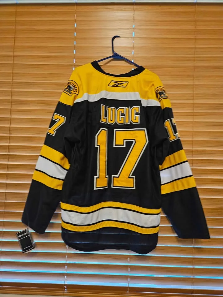 NWT Lucic Bruins Hockey Jersey! image indicator(2)
