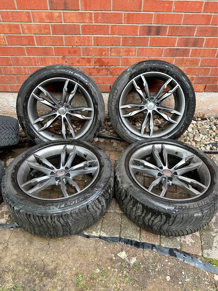 Set of 19” BMW X3/X4 Rims On Michelin Alpine Tire