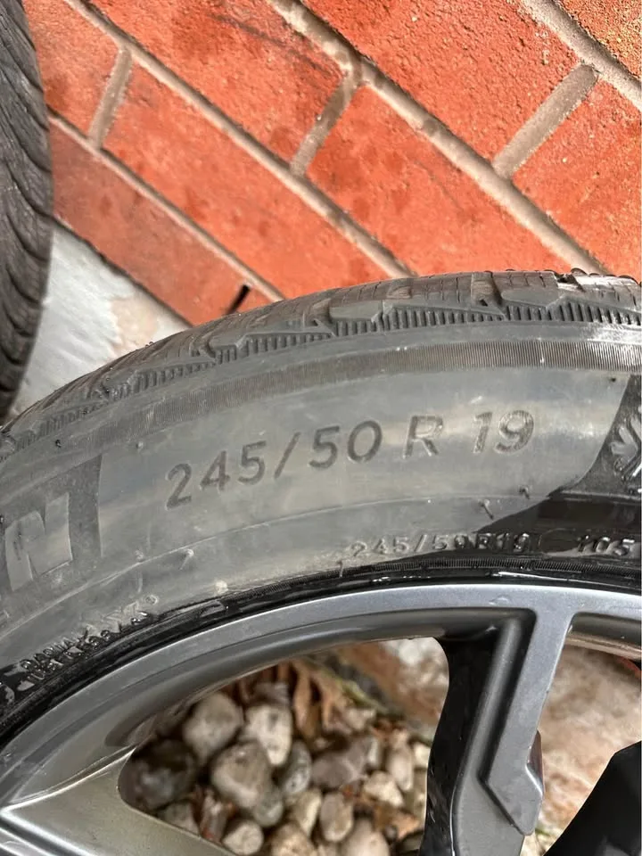 Set of 19” BMW X3/X4 Rims On Michelin Alpine Tire image indicator(2)