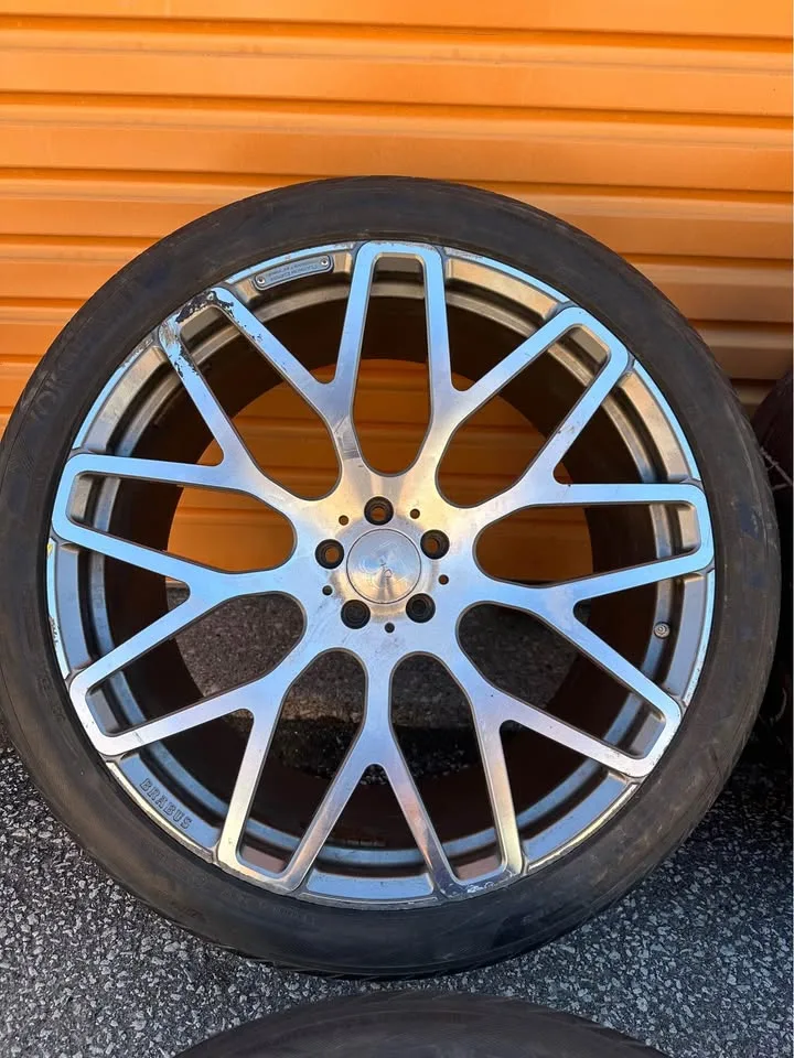 Set of 23” Monoblock Forged Brabus Rims on Yokohama Tires image indicator(2)