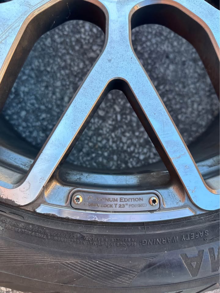 Set of 23” Monoblock Forged Brabus Rims on Yokohama Tires - photo 3