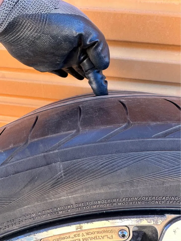 Set of 23” Monoblock Forged Brabus Rims on Yokohama Tires image indicator(7)