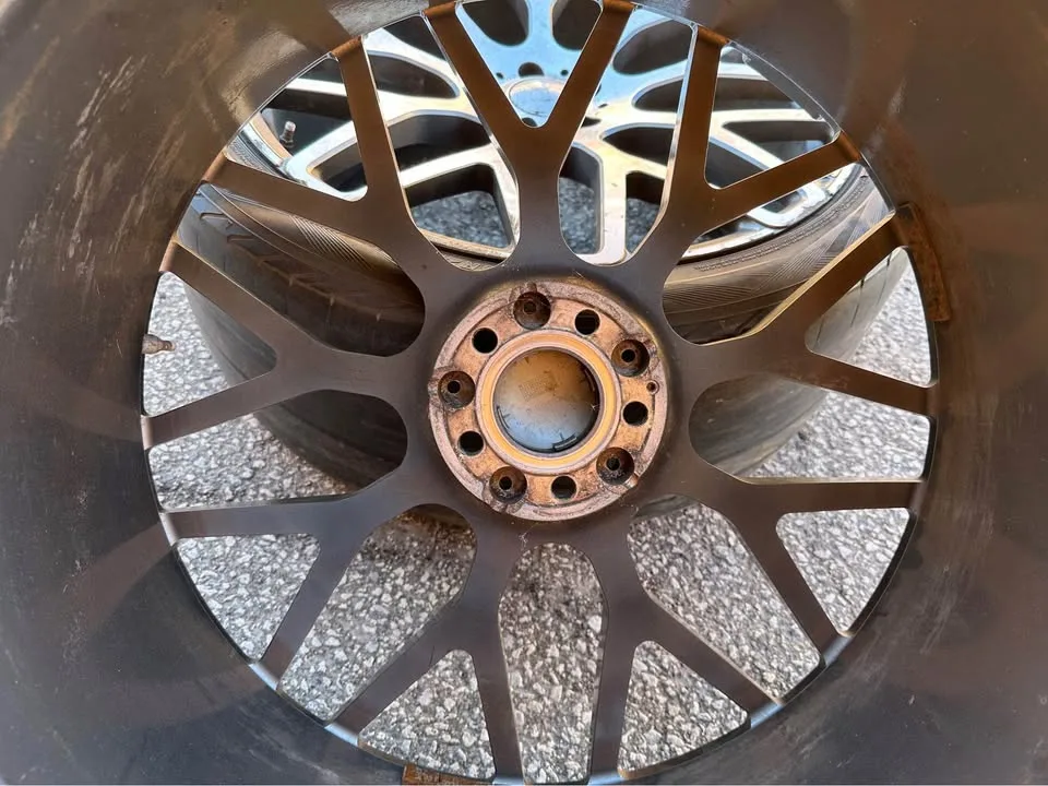 Set of 23” Monoblock Forged Brabus Rims on Yokohama Tires image indicator(9)