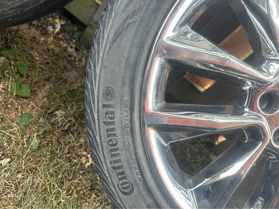Set of OEM 19” Ford Escape Rims On Continental Tires - photo 4
