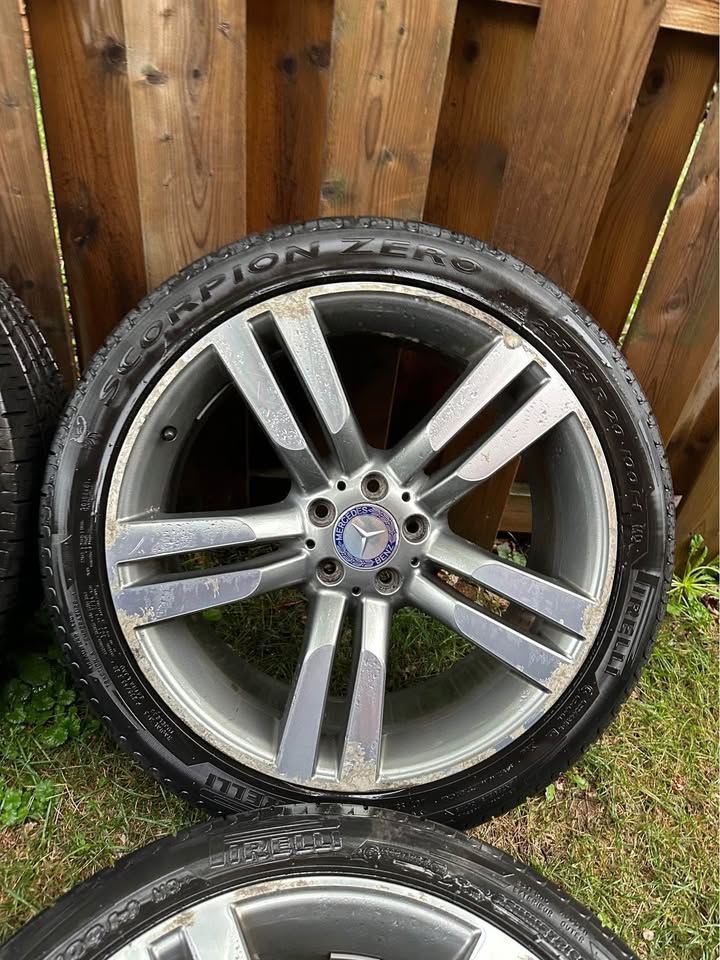 Set of OEM 20” Mercedes GLK On Pirelli All Season Tires - photo 2