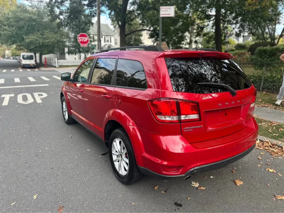 2016 Dodge Journey · SXT Plus Sport Utility 4D image indicator(7)