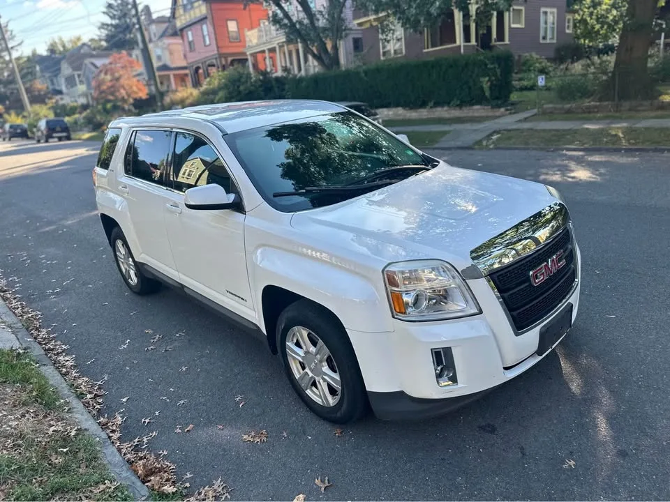 2014 GMC Terrain · SLE Sport Utility 4D image indicator(3)