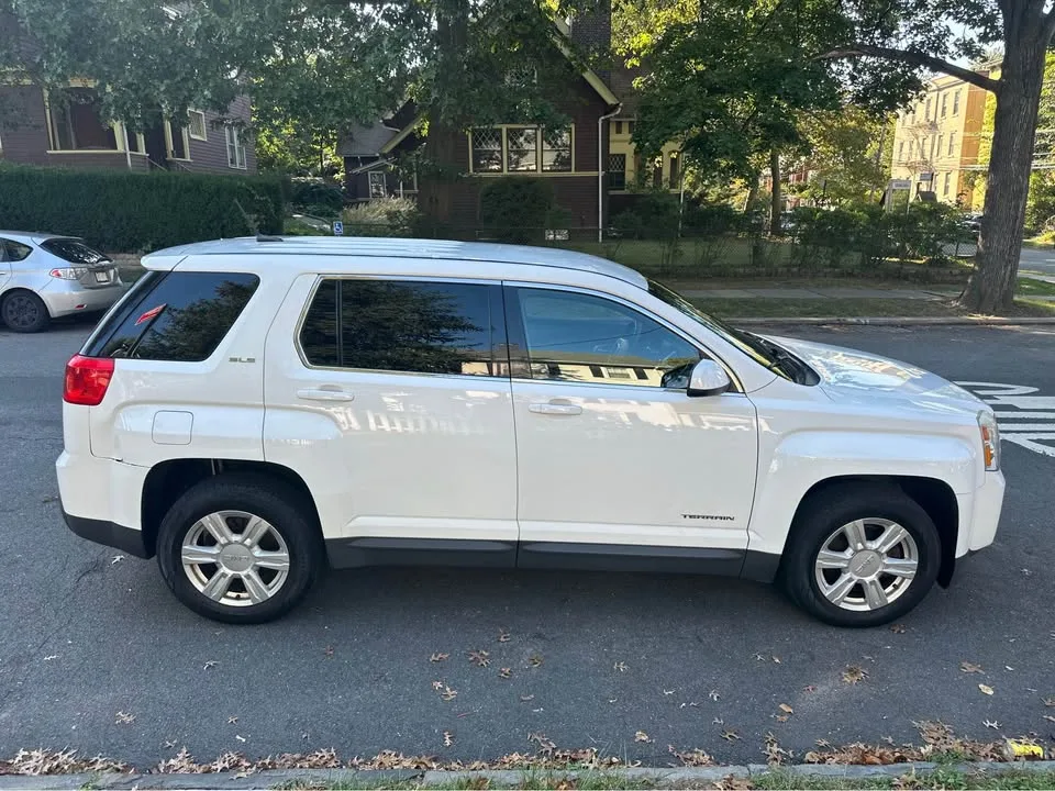 2014 GMC Terrain · SLE Sport Utility 4D image indicator(4)