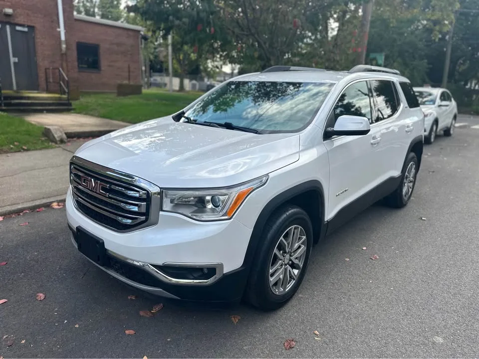 2019 GMC Acadia · SLE Sport Utility 4D image indicator(2)