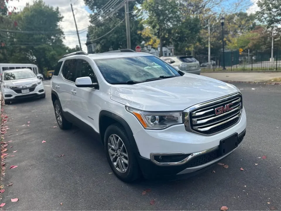 2019 GMC Acadia · SLE Sport Utility 4D image indicator(4)