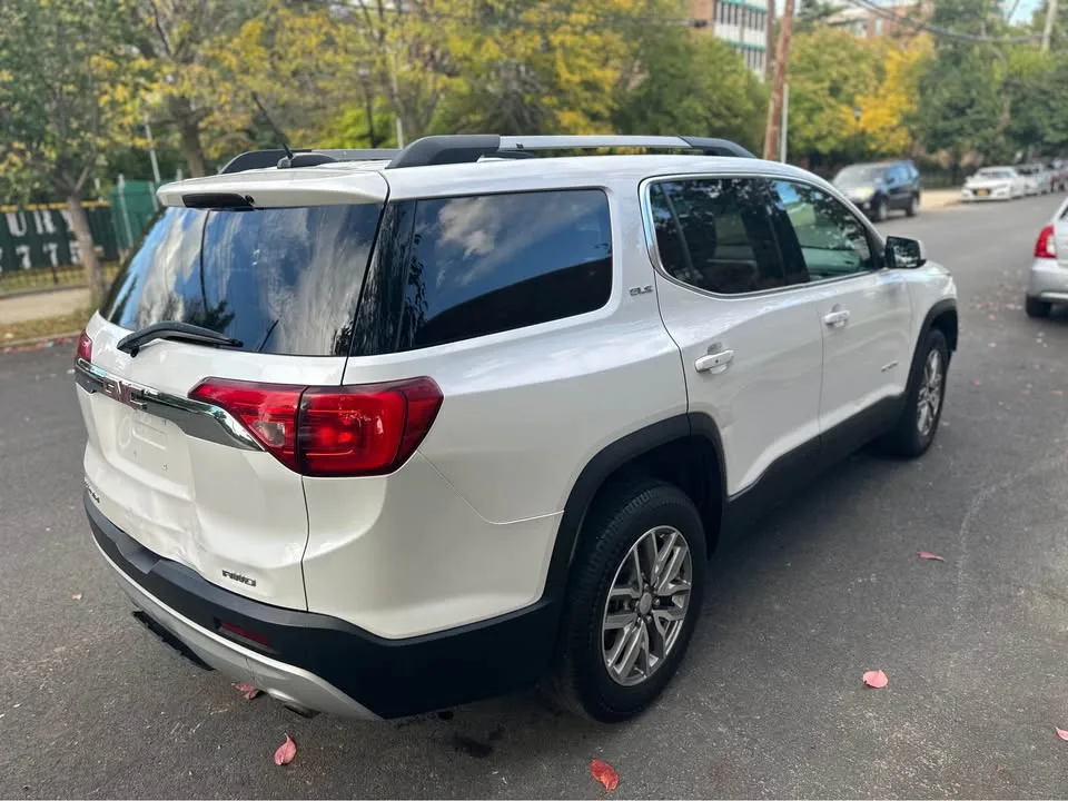 2019 GMC Acadia · SLE Sport Utility 4D image indicator(6)