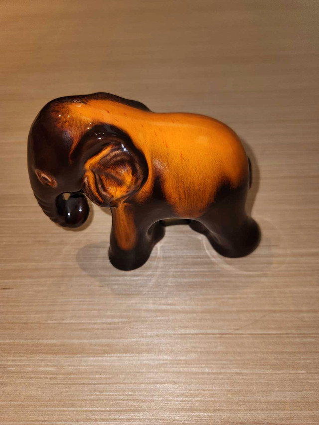 Blue Mountain Pottery Elephant - photo 2