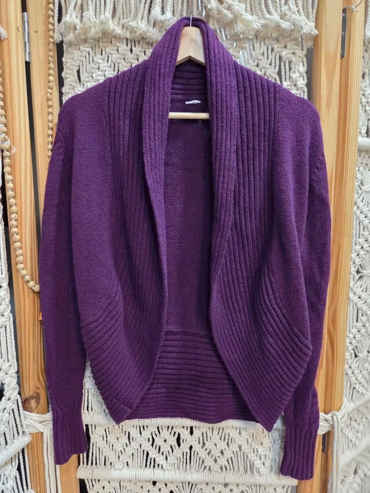 Clothing sale! image indicator(4)