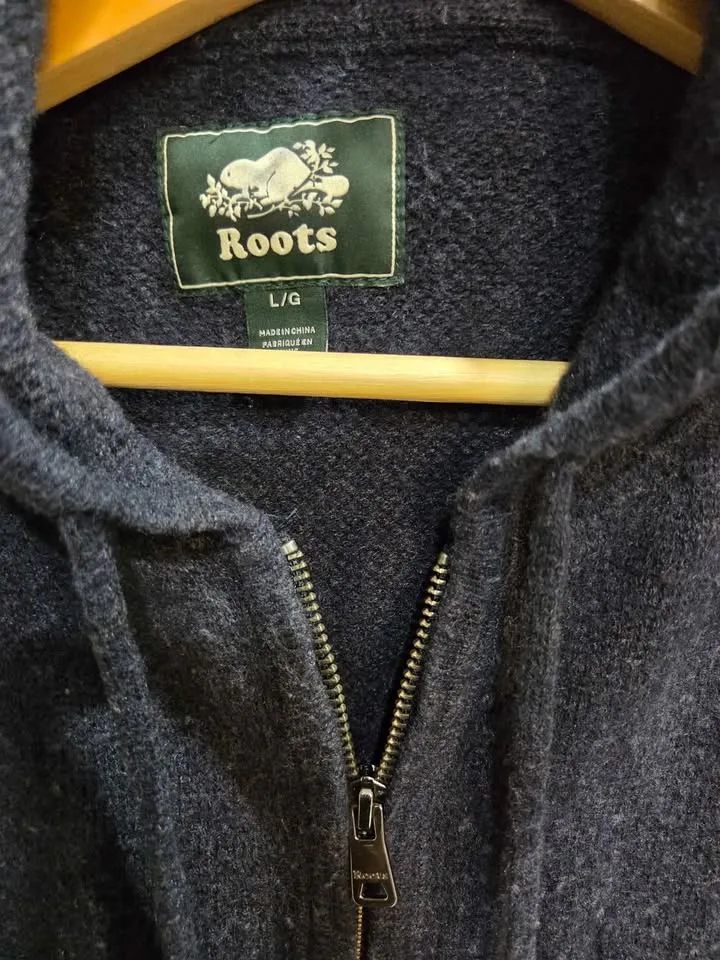 Clothing sale! image indicator(10)