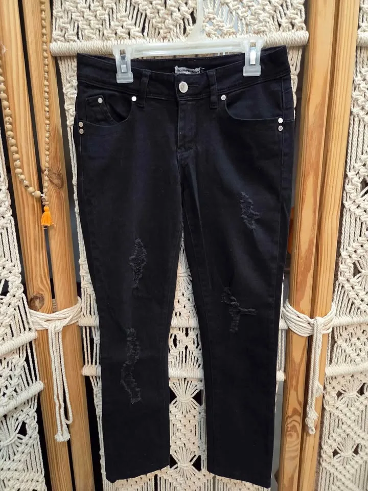 Clothing sale! image indicator(2)