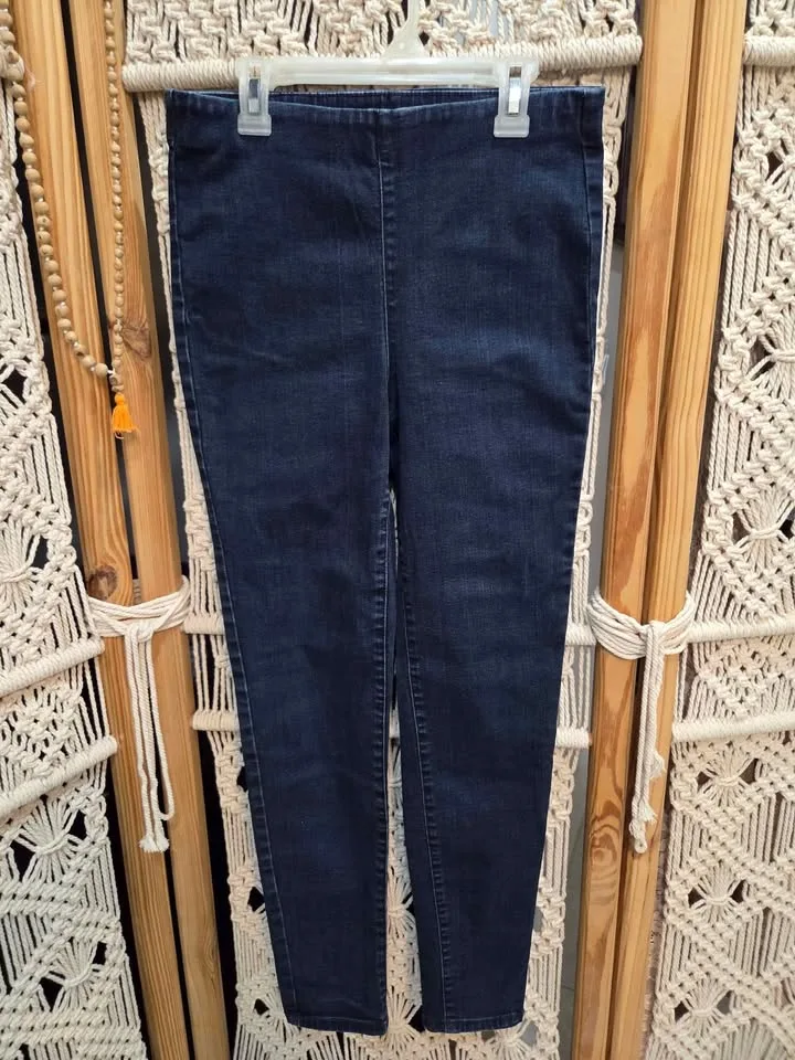 Clothing sale! image indicator(5)