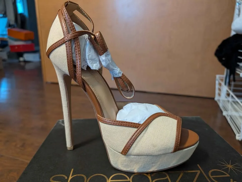 Brown and cream ultra high heel image indicator(4)