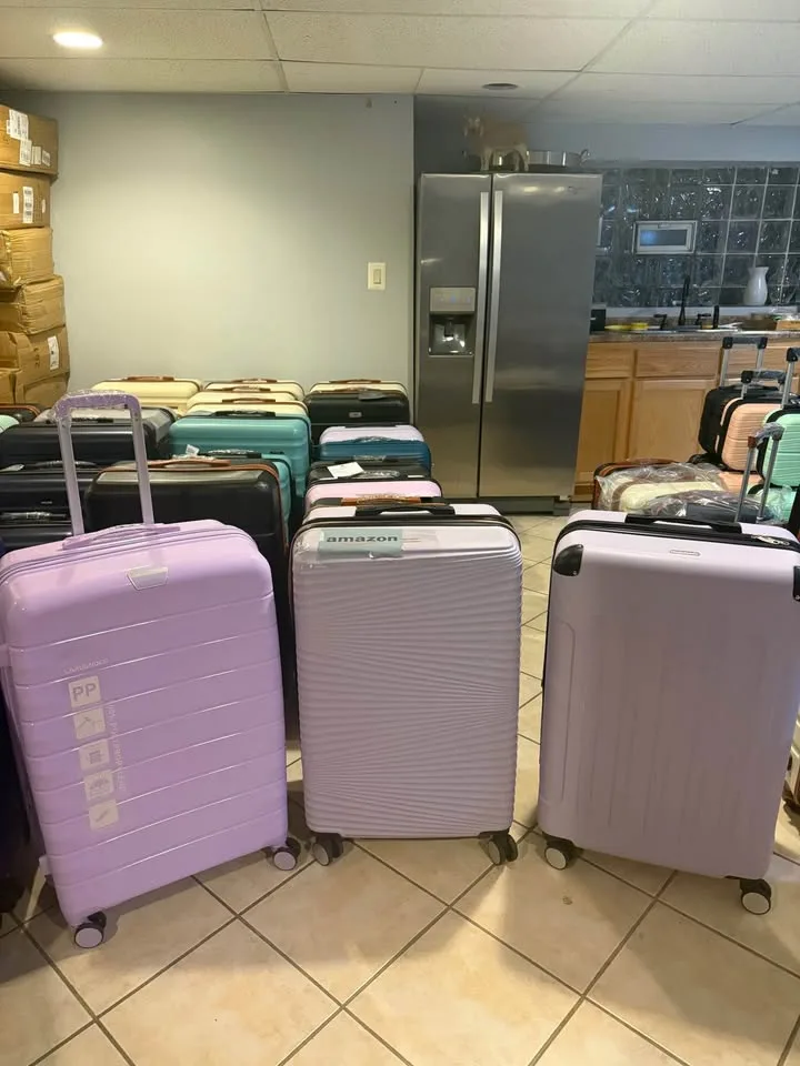 Luggage & Suitcases image indicator(4)