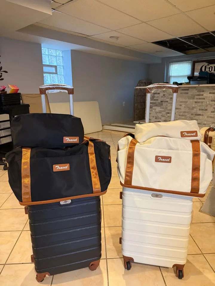 Luggage & Suitcases image indicator(6)