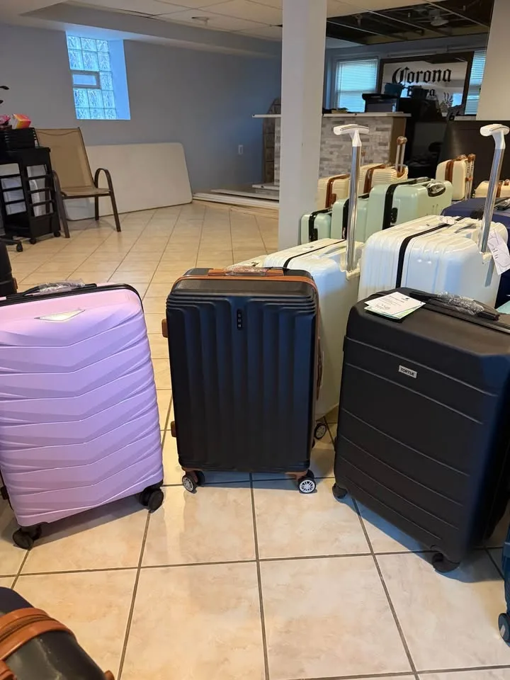 Luggage & Suitcases image indicator(7)