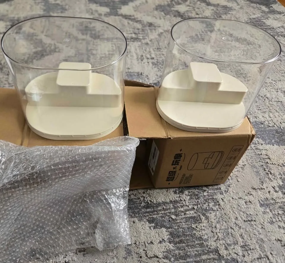 AOWIS Transparent Doll Display Box image indicator(3)