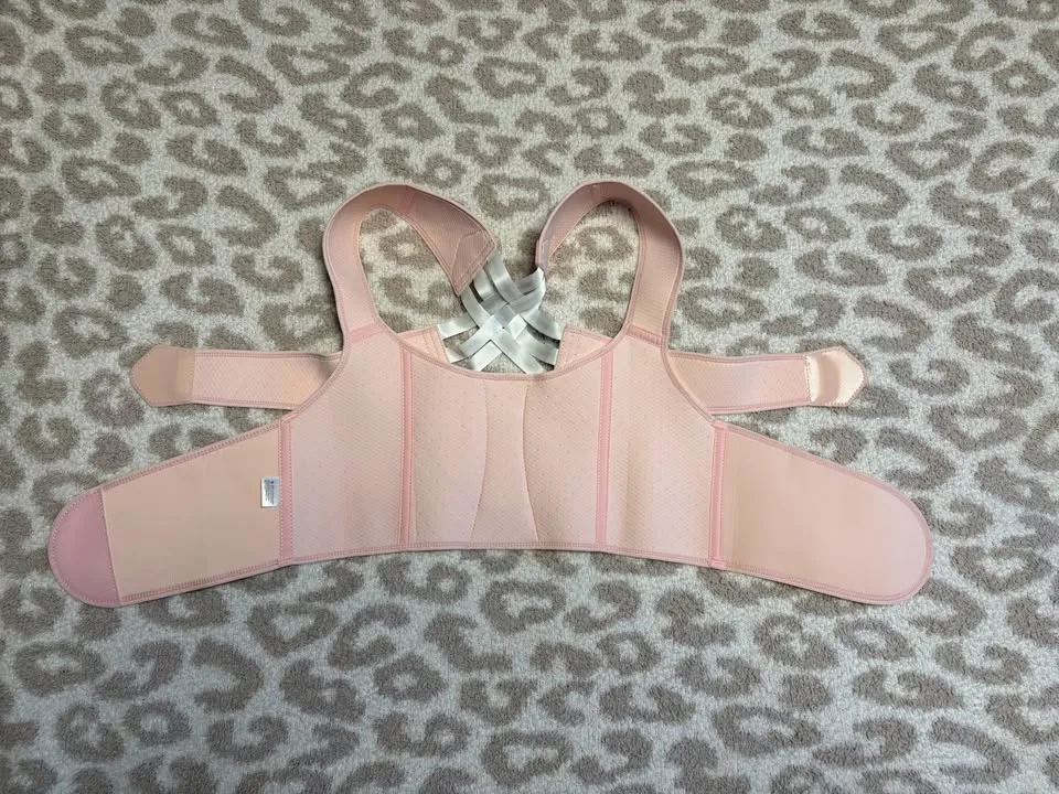 Women's Small/XS Back Brace/Posture Corrector image indicator(2)