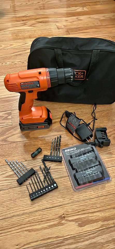 Black+Decker 20V Cordless Drill + Bit Set