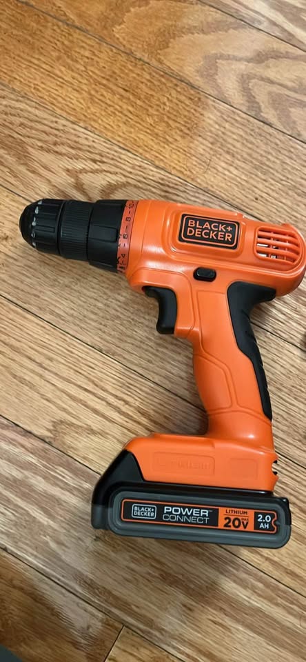 Black+Decker 20V Cordless Drill + Bit Set - photo 2