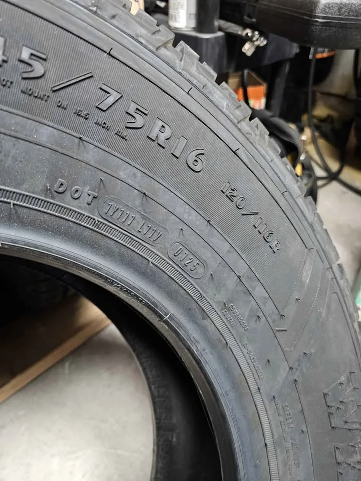 245/75/R16 New tires Goodyear Wrangler Workhorse HT image indicator(2)