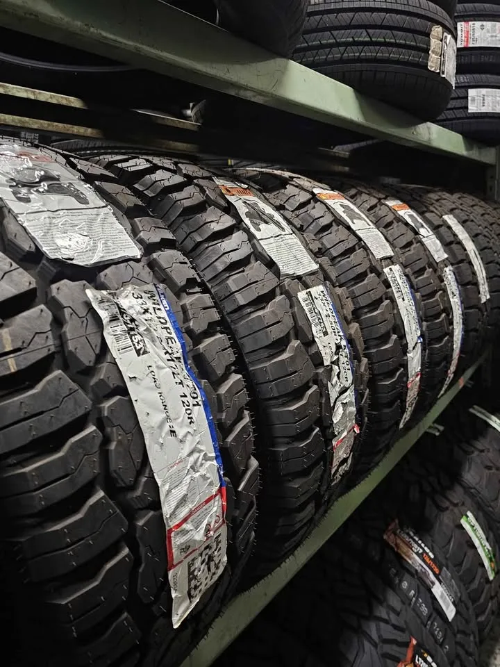 33x12.50R17LT New set of 4 tires FALKEN WILDPEAK R/T image indicator(2)