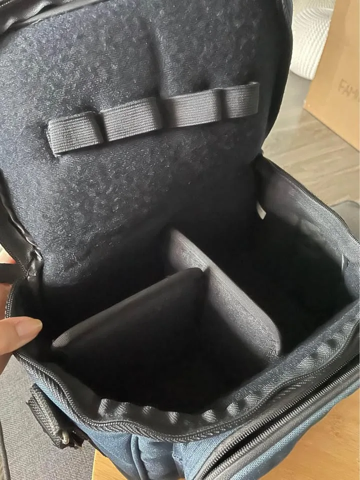 GREAT CONDITION Black’s Camera Case image indicator(2)