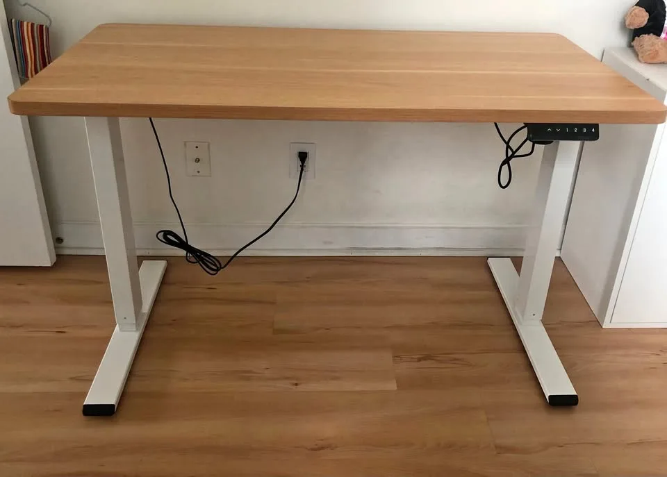 FLEXISPOT EN1 Standing Desk, 48x24 (Price: 150 Pickup) thumbnail