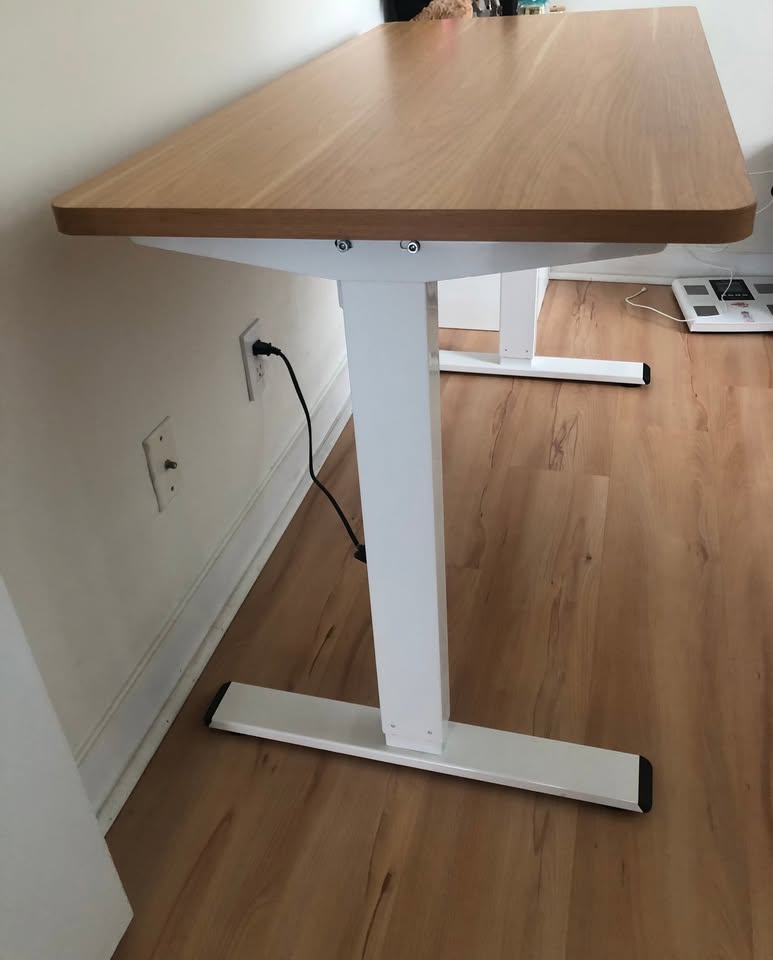 FLEXISPOT EN1 Standing Desk, 48x24 (Price: 150 Pickup) - photo 2