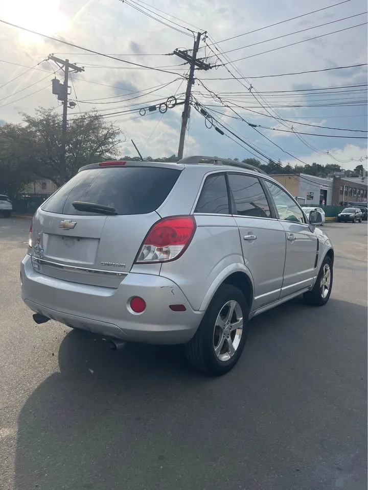 2012 Chevrolet Captiva · LTZ Sport Utility 4D image indicator(6)